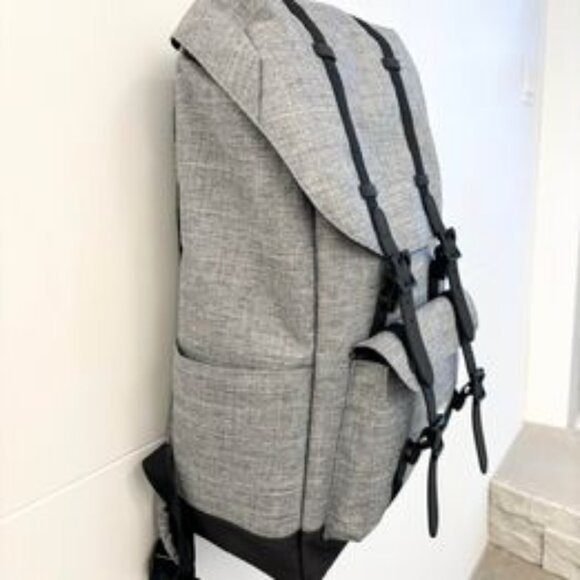 SOLD  NEW! Herschel Little America™ Backpack - 30L - Picture 2 of 6